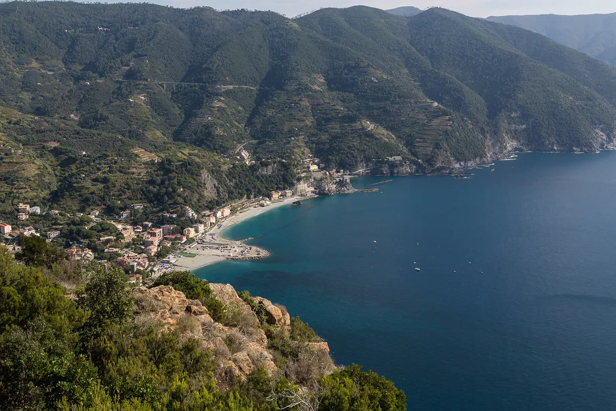10 Short Cliff Top Paths Near Carvoeiro for Easy Walks