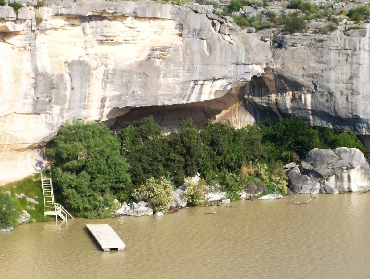7 Accessible Flat Walks in Funchal: Guide for Easy Routes