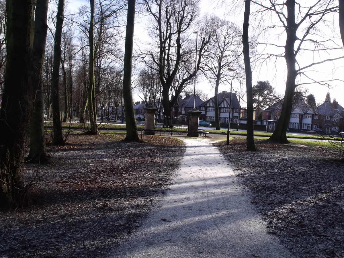 10 Flat Walking Paths for Seniors in Guimaraes