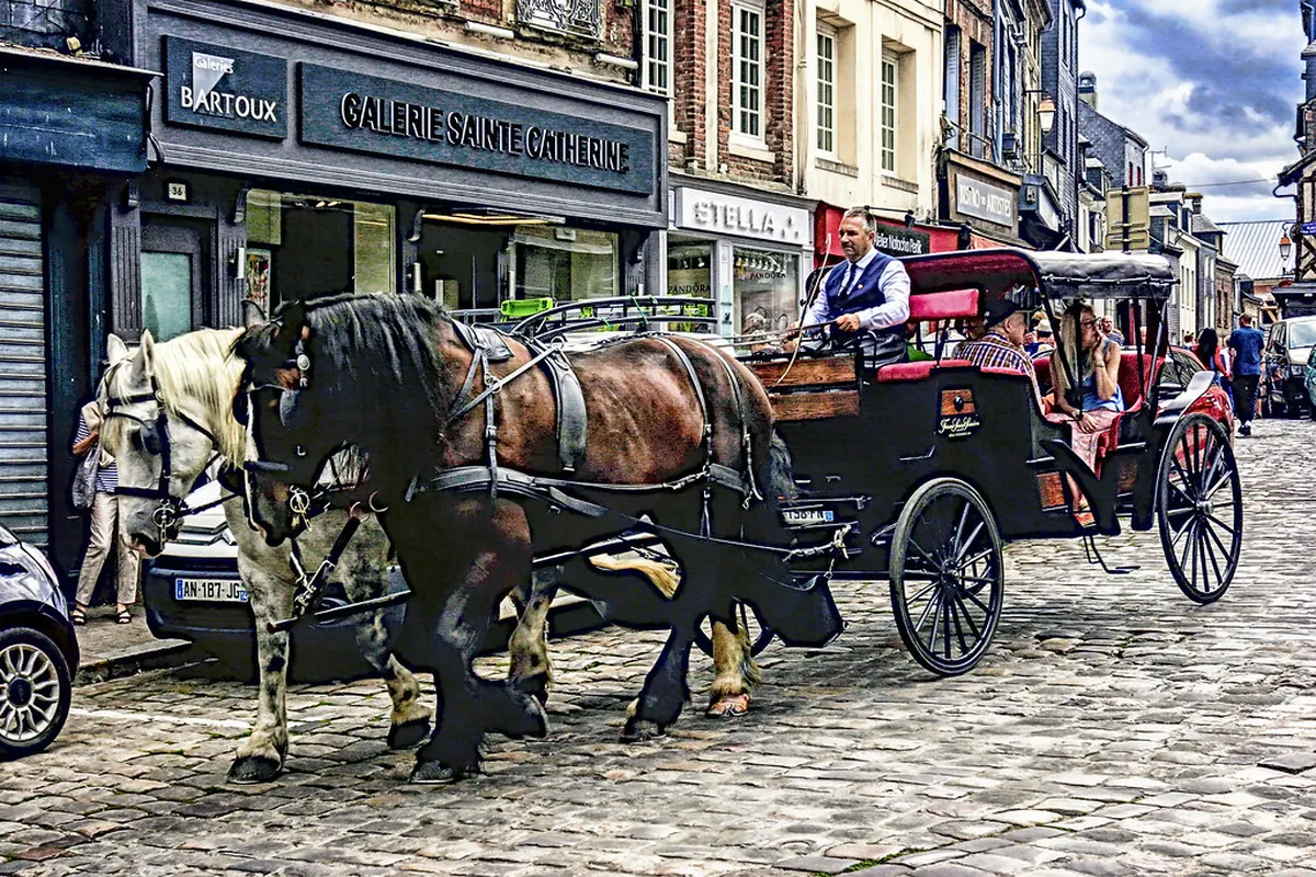 Walking Directions to the Nazare Lighthouse: Easy Guide