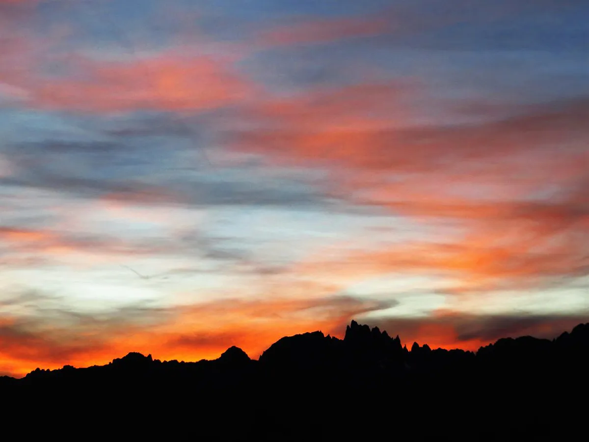 Best sunset viewpoints in Cabo Carvoeiro: Seasonal Guide