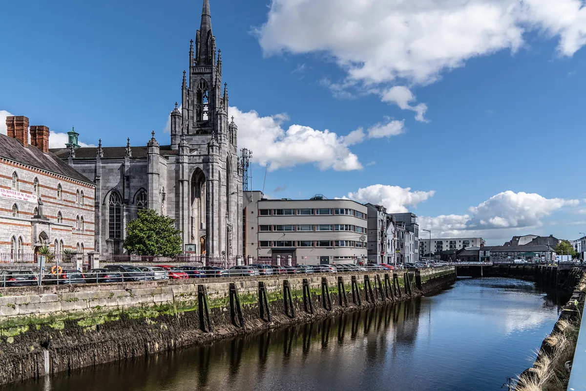 How to Visit the Roman Bridge in Tavira